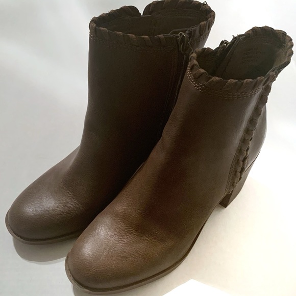 Fashion Ankle Boots - Picture 1 of 4